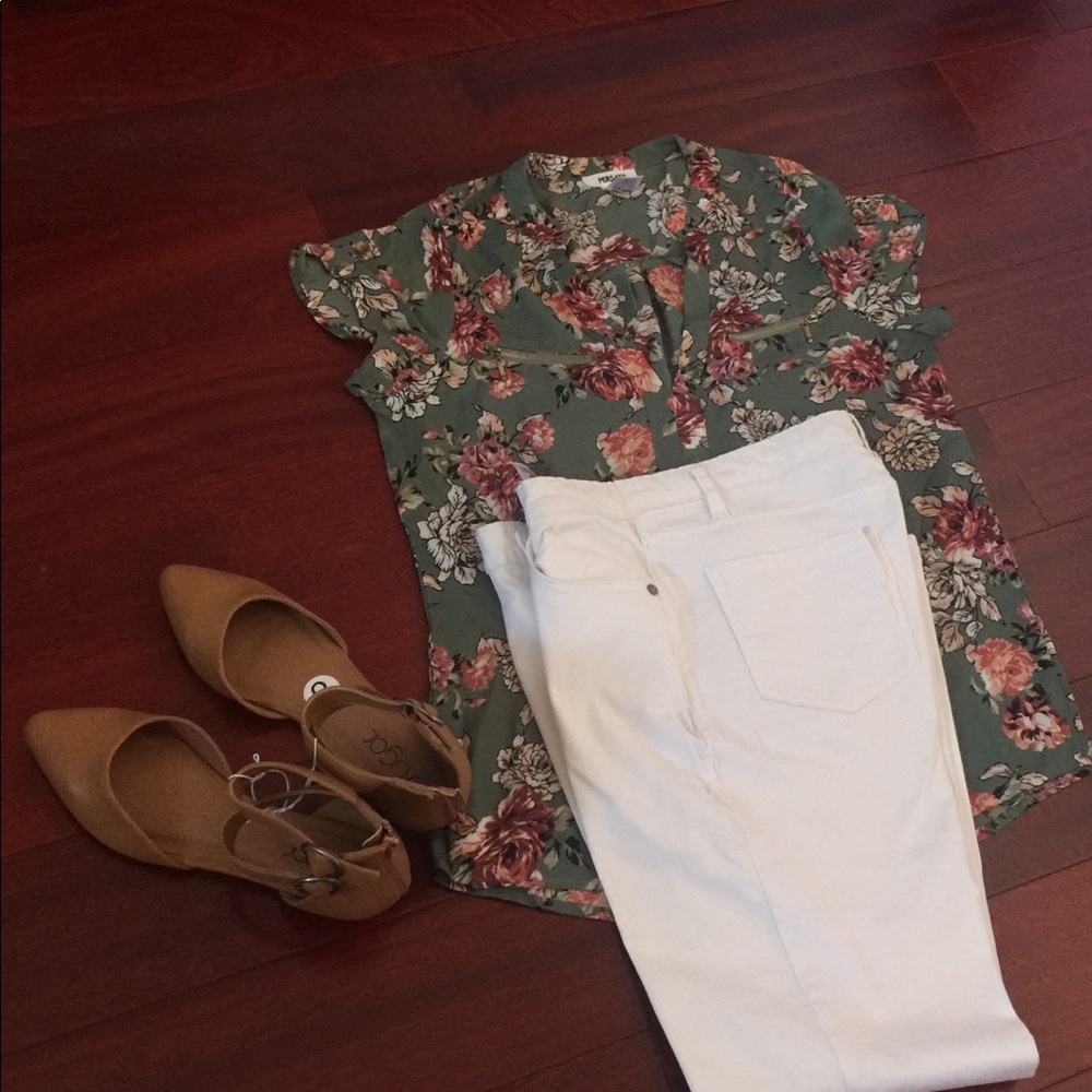 Bundle 4 tops + pants wardrobe! - Picture 2 of 4